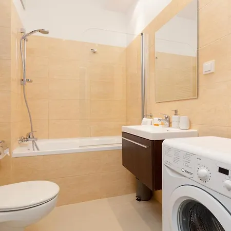 19 Dzielnica By Renters * Varşova